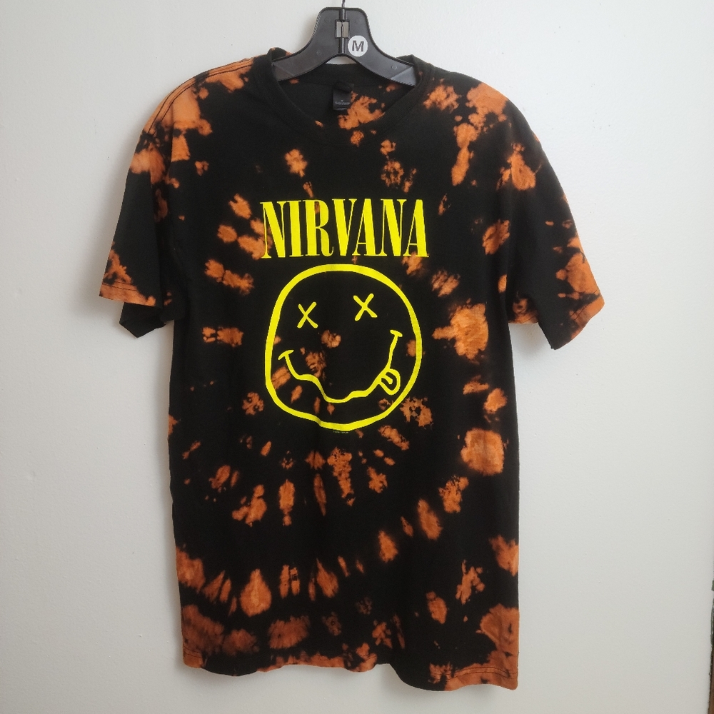 NWOT Nirvana Bleached Graphic Band Tee